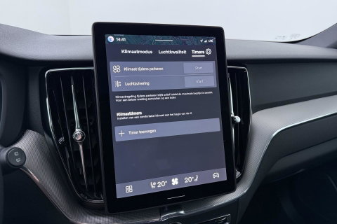 Volvo XC60 T8 Plug-in hybrid Ultra Black Edition | ACC | Panoramdak | Head-Up | Trekhaak | Harman/Kardon | 360° Camera | 21 Inch
