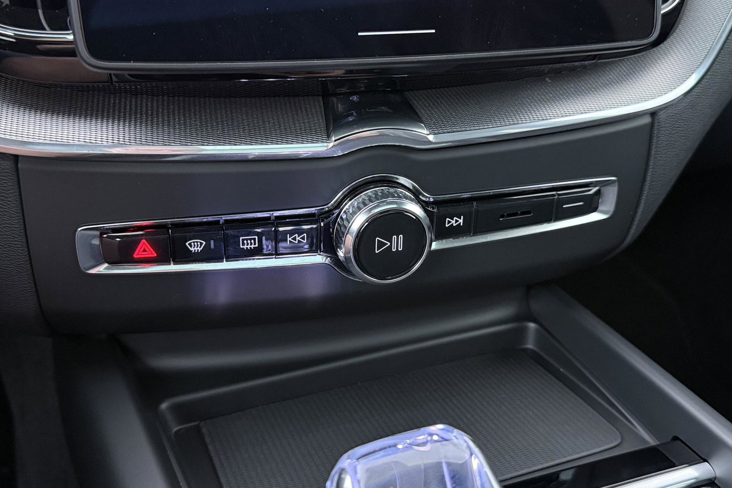 Volvo XC60 T8 Plug-in hybrid Ultra Black Edition | ACC | Panoramdak | Head-Up | Trekhaak | Harman/Kardon | 360° Camera | 21 Inch