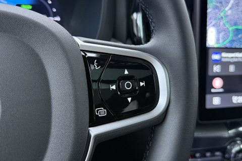Volvo XC60 T8 Plug-in hybrid Ultra Black Edition | ACC | Panoramdak | Head-Up | Trekhaak | Harman/Kardon | 360° Camera | 21 Inch