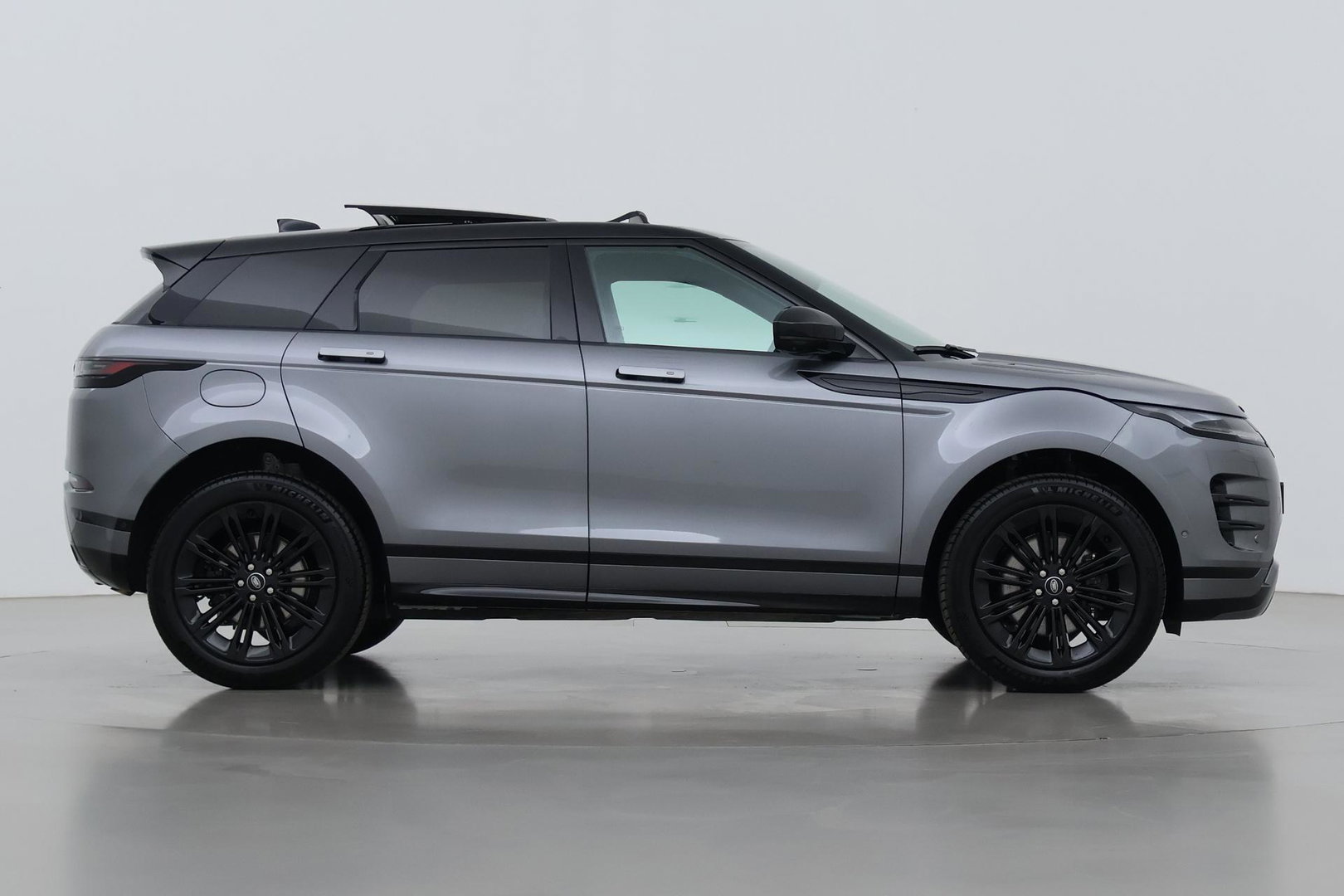 Land Rover Range Rover Evoque P270e PHEV Dynamic SE | Black Pack | Panoramadak | 360° Camera | ACC | 20 Inch