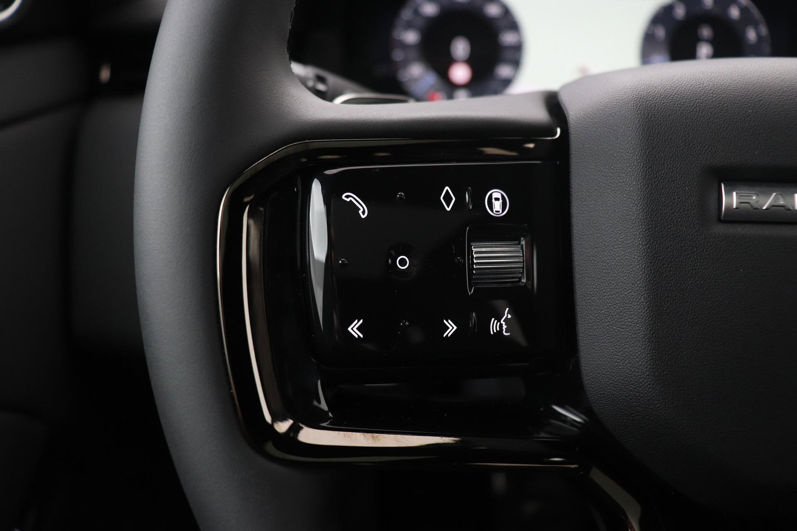 Land Rover Range Rover Evoque P270e PHEV Dynamic SE | Black Pack | Panoramadak | 360° Camera | ACC | 20 Inch