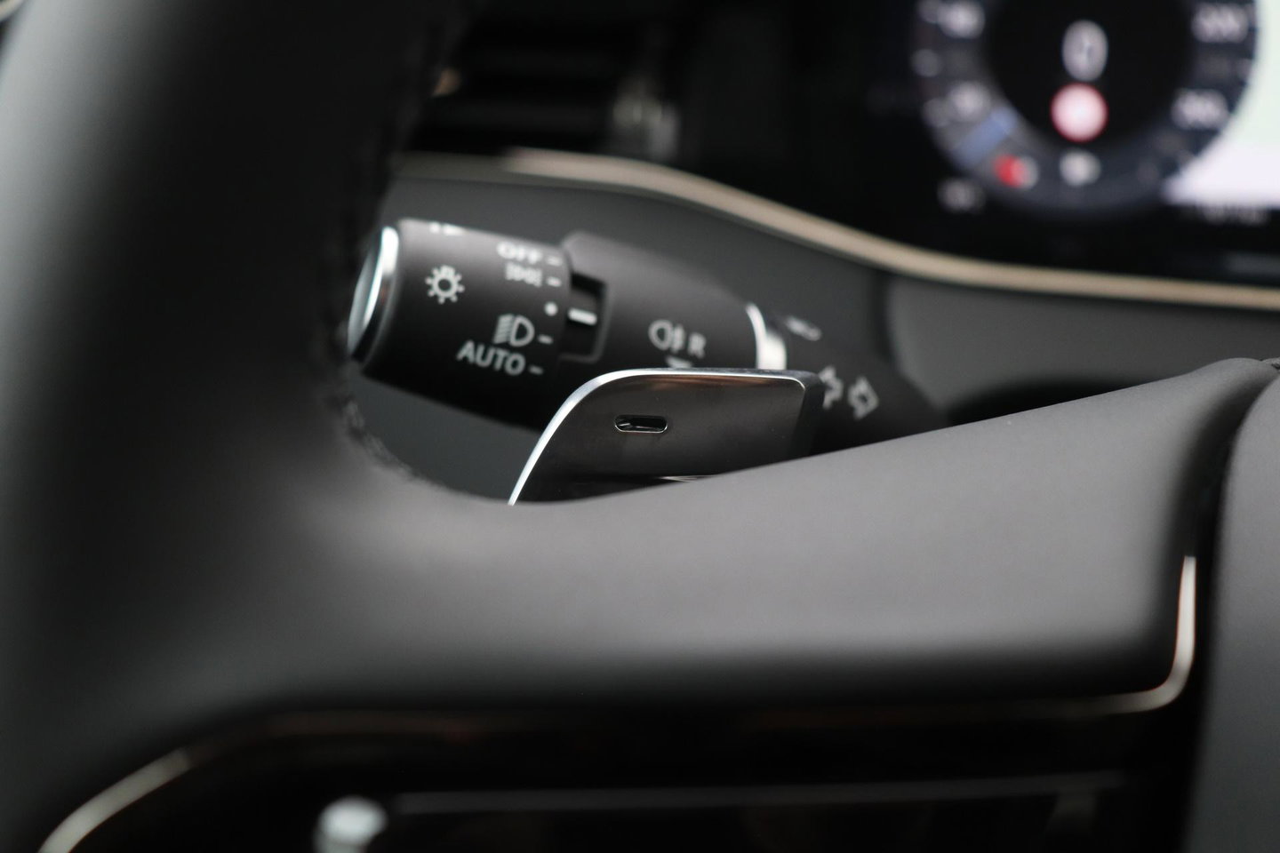 Land Rover Range Rover Evoque P270e PHEV Dynamic SE | Black Pack | Panoramadak | 360° Camera | ACC | 20 Inch