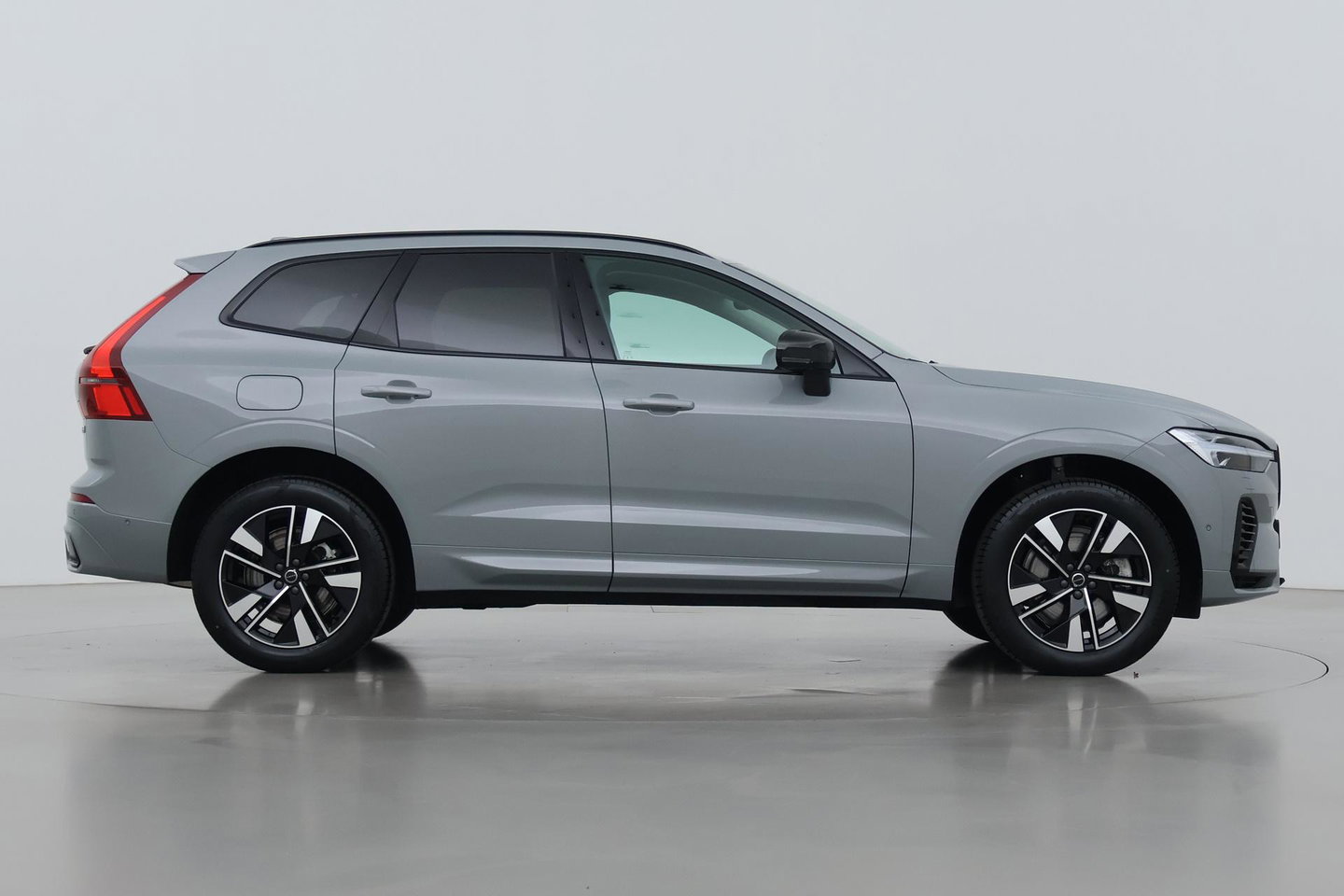 Volvo XC60 T8 Plug-in hybrid Plus Dark | ACC | Harman/Kardon | 360° Camera | Stoel+Stuurverwarming | BLIS | Memory