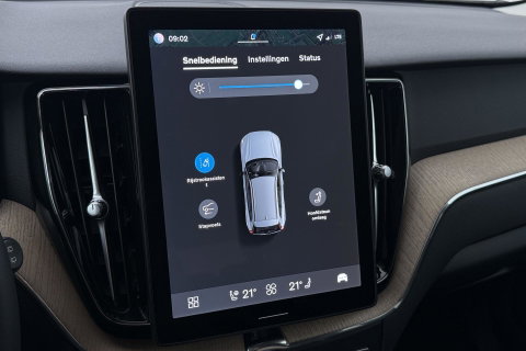 Volvo XC60 T8 Plug-in hybrid Plus Dark | ACC | Harman/Kardon | 360° Camera | Stoel+Stuurverwarming | BLIS | Memory