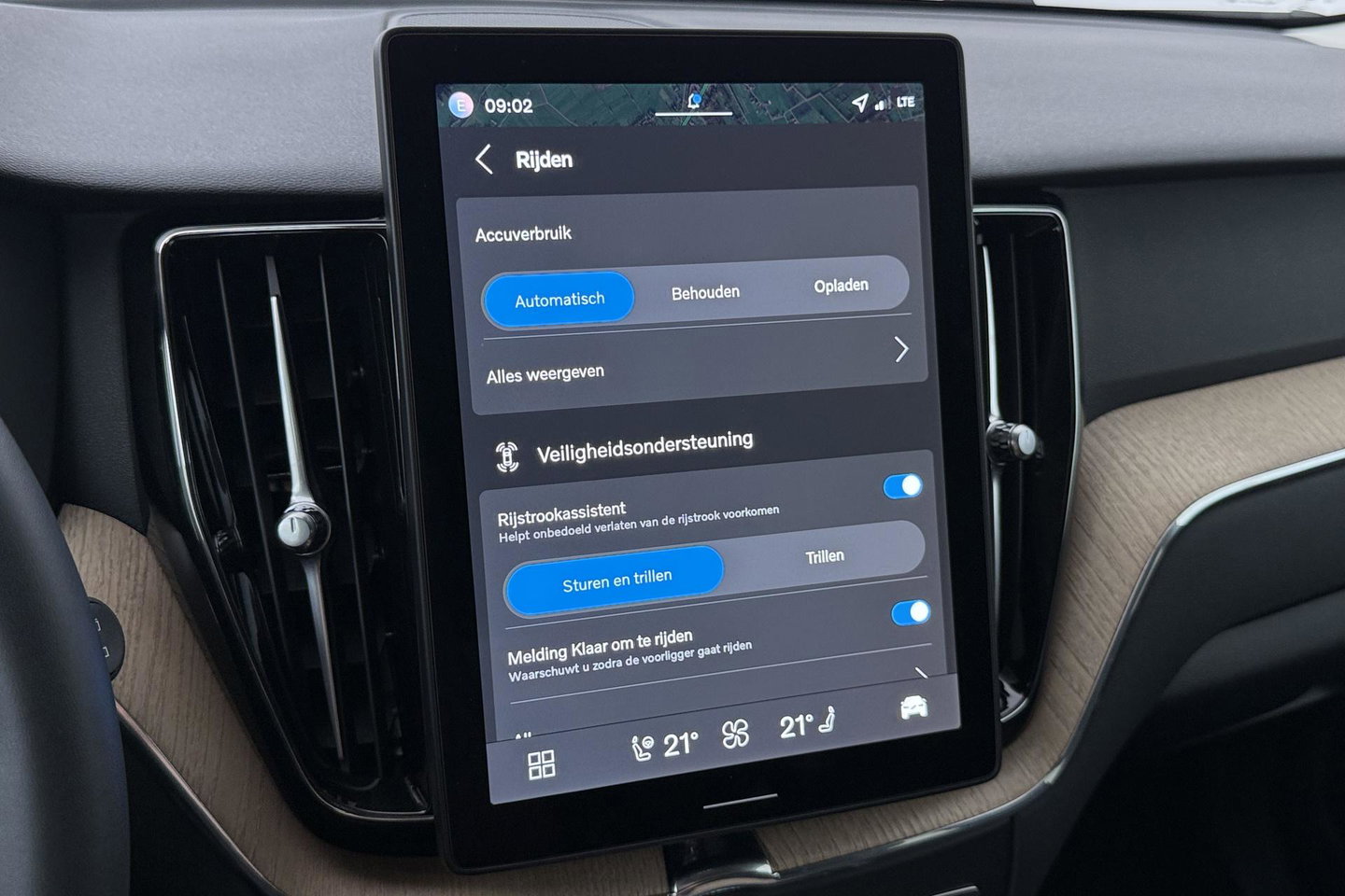 Volvo XC60 T8 Plug-in hybrid Plus Dark | ACC | Harman/Kardon | 360° Camera | Stoel+Stuurverwarming | BLIS | Memory