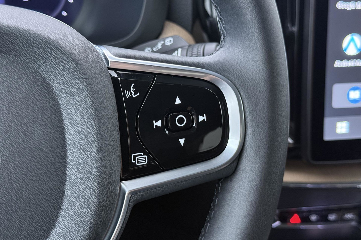 Volvo XC60 T8 Plug-in hybrid Plus Dark | ACC | Harman/Kardon | 360° Camera | Stoel+Stuurverwarming | BLIS | Memory
