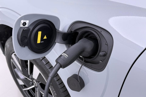 Volvo XC60 T8 Plug-in hybrid Plus Dark | ACC | Harman/Kardon | 360° Camera | Stoel+Stuurverwarming | BLIS | Memory