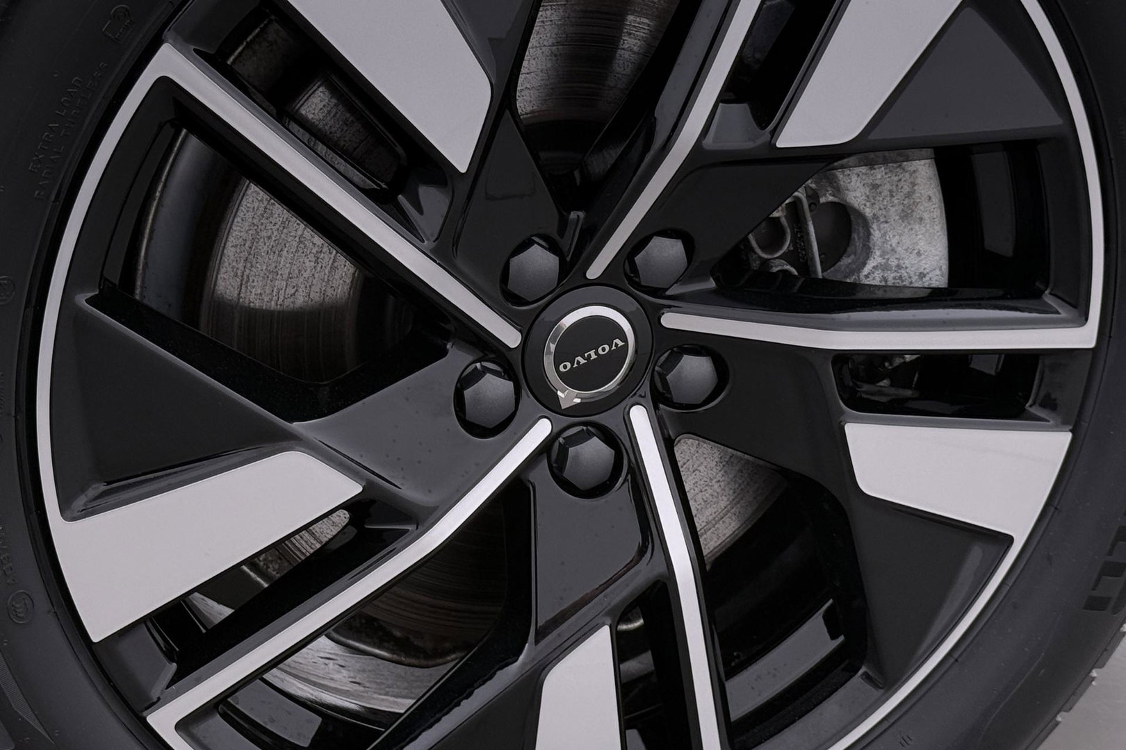 Volvo XC60 T8 Plug-in hybrid Plus Dark | ACC | Harman/Kardon | 360° Camera | Stoel+Stuurverwarming | BLIS | Memory