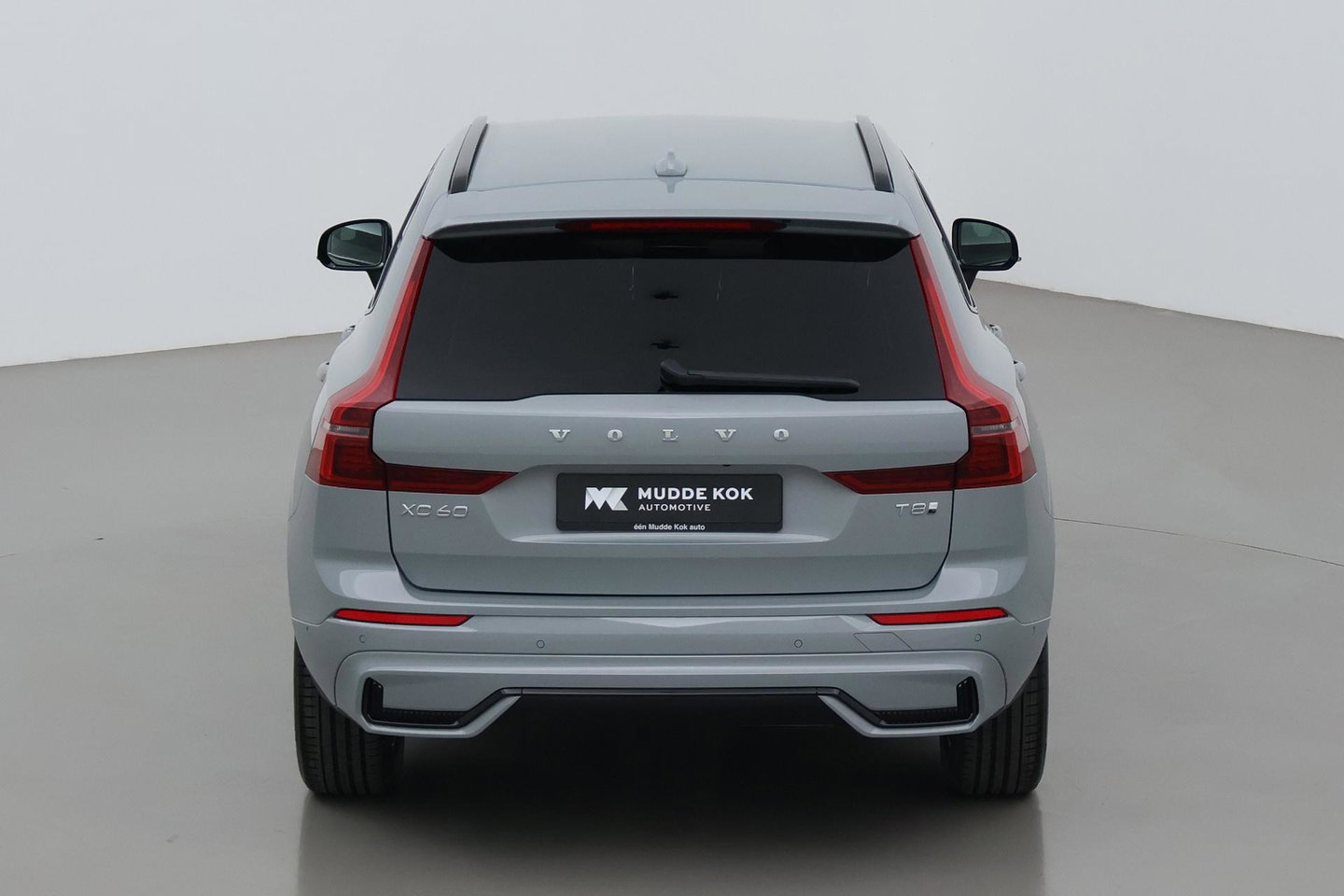 Volvo XC60 T8 Plug-in hybrid Plus Dark | ACC | Harman/Kardon | 360° Camera | Stoel+Stuurverwarming | BLIS | Memory
