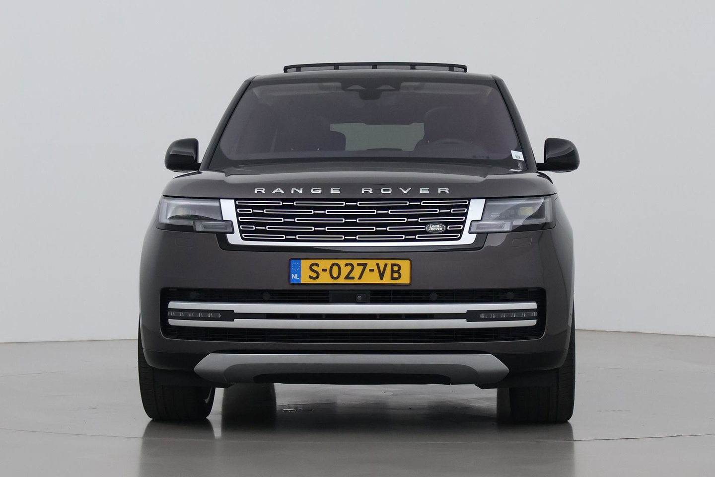 Land Rover Range Rover 3.0 D350 First Edition MHEV | ACC | Rear Seat Entertainment | Luchtvering | 23 Inch | 360° Camera | Massage | Trekhaak