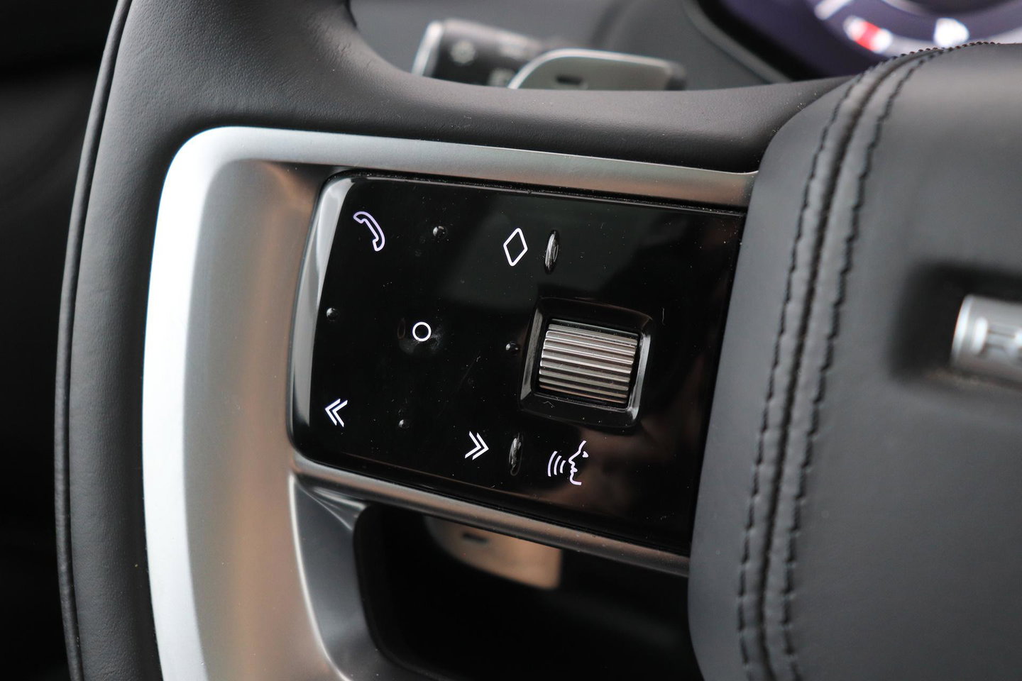 Land Rover Range Rover 3.0 D350 First Edition MHEV | ACC | Rear Seat Entertainment | Luchtvering | 23 Inch | 360° Camera | Massage | Trekhaak