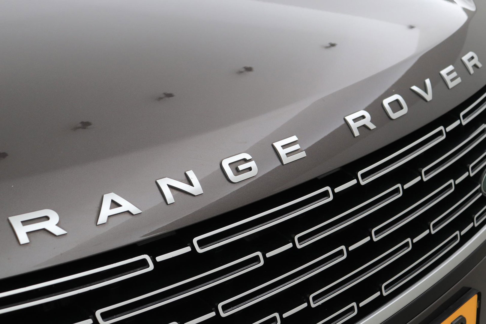 Land Rover Range Rover 3.0 D350 First Edition MHEV | ACC | Rear Seat Entertainment | Luchtvering | 23 Inch | 360° Camera | Massage | Trekhaak