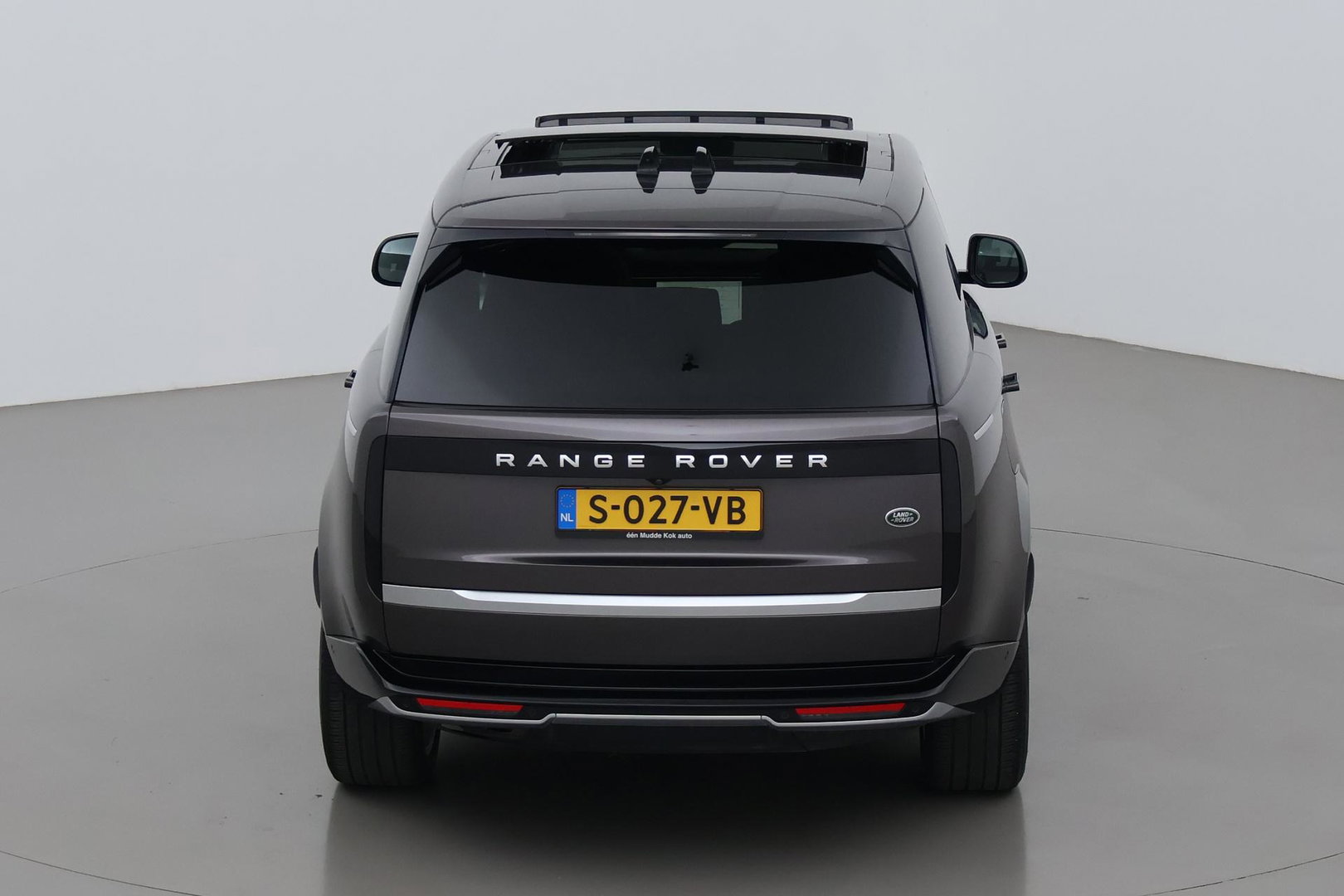 Land Rover Range Rover 3.0 D350 First Edition MHEV | ACC | Rear Seat Entertainment | Luchtvering | 23 Inch | 360° Camera | Massage | Trekhaak