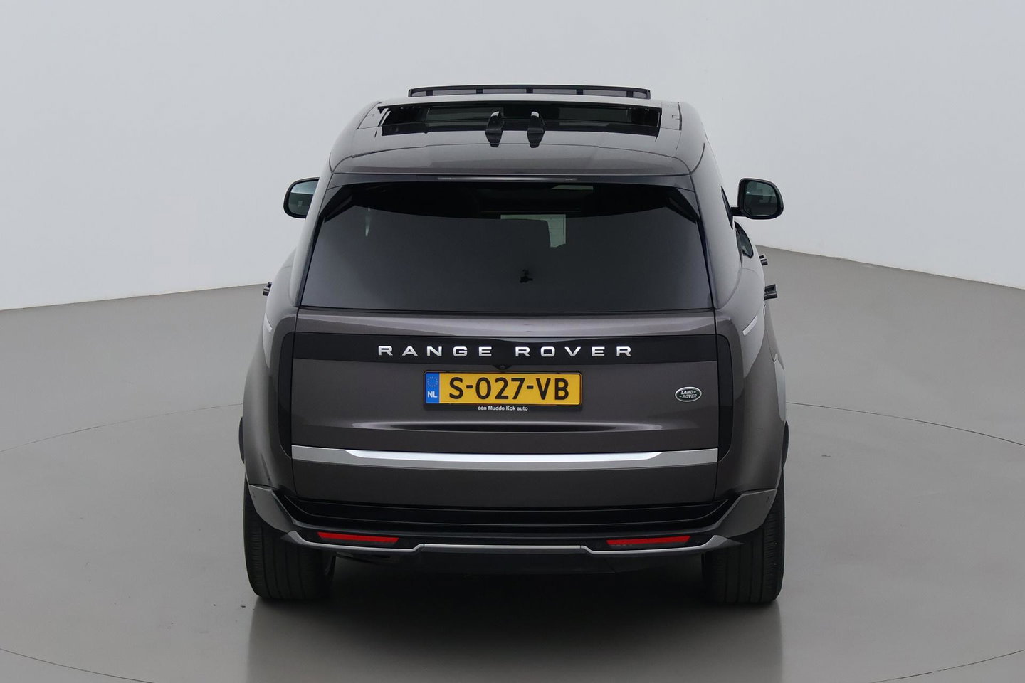 Land Rover Range Rover 3.0 D350 First Edition MHEV | ACC | Rear Seat Entertainment | Luchtvering | 23 Inch | 360° Camera | Massage | Trekhaak