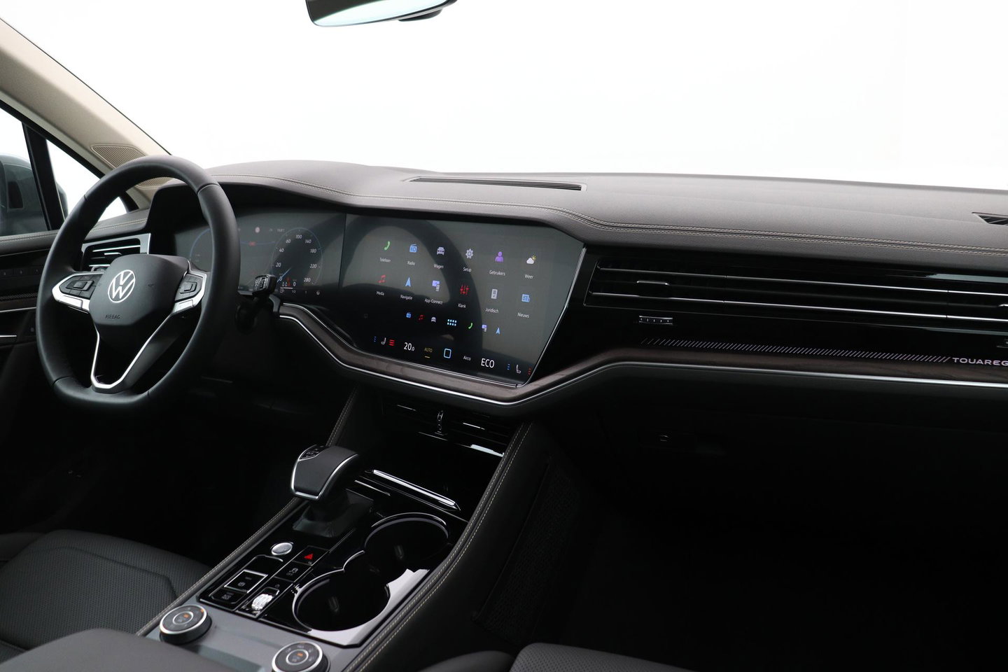 Volkswagen Touareg 3.0 TSi eHybrid 4MOTION Elegance | Luchtvering | Trekhaak | Panoramadak | Head-Up | 360 Camera | Ventilatie | Stoel+Stuurverwarming