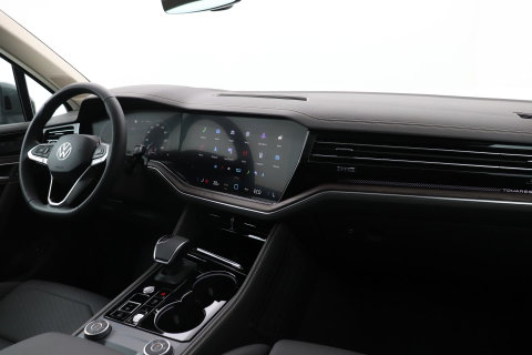 Volkswagen Touareg 3.0 TSi eHybrid 4MOTION Elegance | Luchtvering | Trekhaak | Panoramadak | Head-Up | 360 Camera | Ventilatie | Stoel+Stuurverwarming