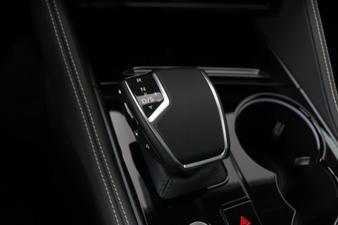 Volkswagen Touareg 3.0 TSi eHybrid 4MOTION Elegance | Luchtvering | Trekhaak | Panoramadak | Head-Up | 360 Camera | Ventilatie | Stoel+Stuurverwarming