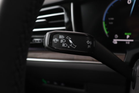 Volkswagen Touareg 3.0 TSi eHybrid 4MOTION Elegance | Luchtvering | Trekhaak | Panoramadak | Head-Up | 360 Camera | Ventilatie | Stoel+Stuurverwarming