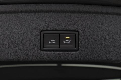 Volkswagen Touareg 3.0 TSi eHybrid 4MOTION Elegance | Luchtvering | Trekhaak | Panoramadak | Head-Up | 360 Camera | Ventilatie | Stoel+Stuurverwarming