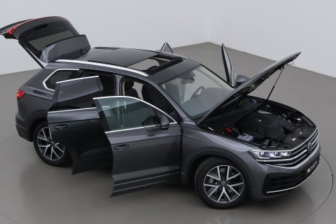 Volkswagen Touareg 3.0 TSi eHybrid 4MOTION Elegance | Luchtvering | Trekhaak | Panoramadak | Head-Up | 360 Camera | Ventilatie | Stoel+Stuurverwarming