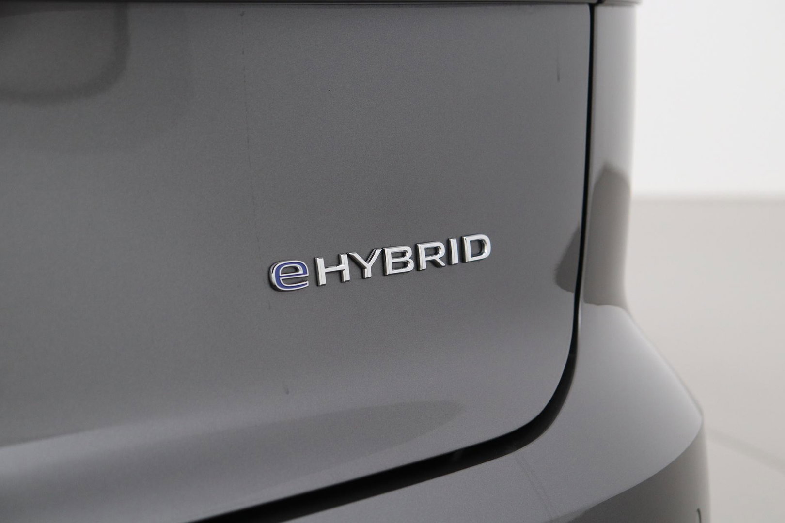 Volkswagen Touareg 3.0 TSi eHybrid 4MOTION Elegance | Luchtvering | Trekhaak | Panoramadak | Head-Up | 360 Camera | Ventilatie | Stoel+Stuurverwarming