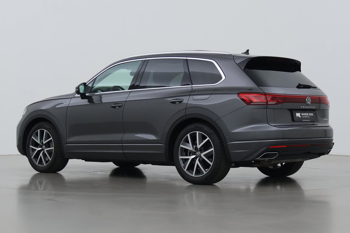 Volkswagen Touareg 3.0 TSi eHybrid 4MOTION Elegance | Luchtvering | Trekhaak | Panoramadak | Head-Up | 360 Camera | Ventilatie | Stoel+Stuurverwarming