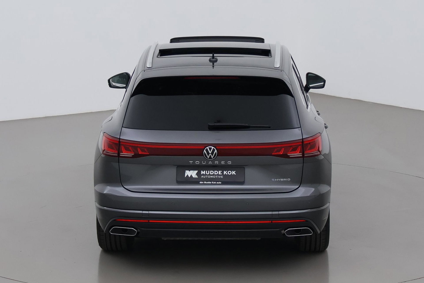 Volkswagen Touareg 3.0 TSi eHybrid 4MOTION Elegance | Luchtvering | Trekhaak | Panoramadak | Head-Up | 360 Camera | Ventilatie | Stoel+Stuurverwarming