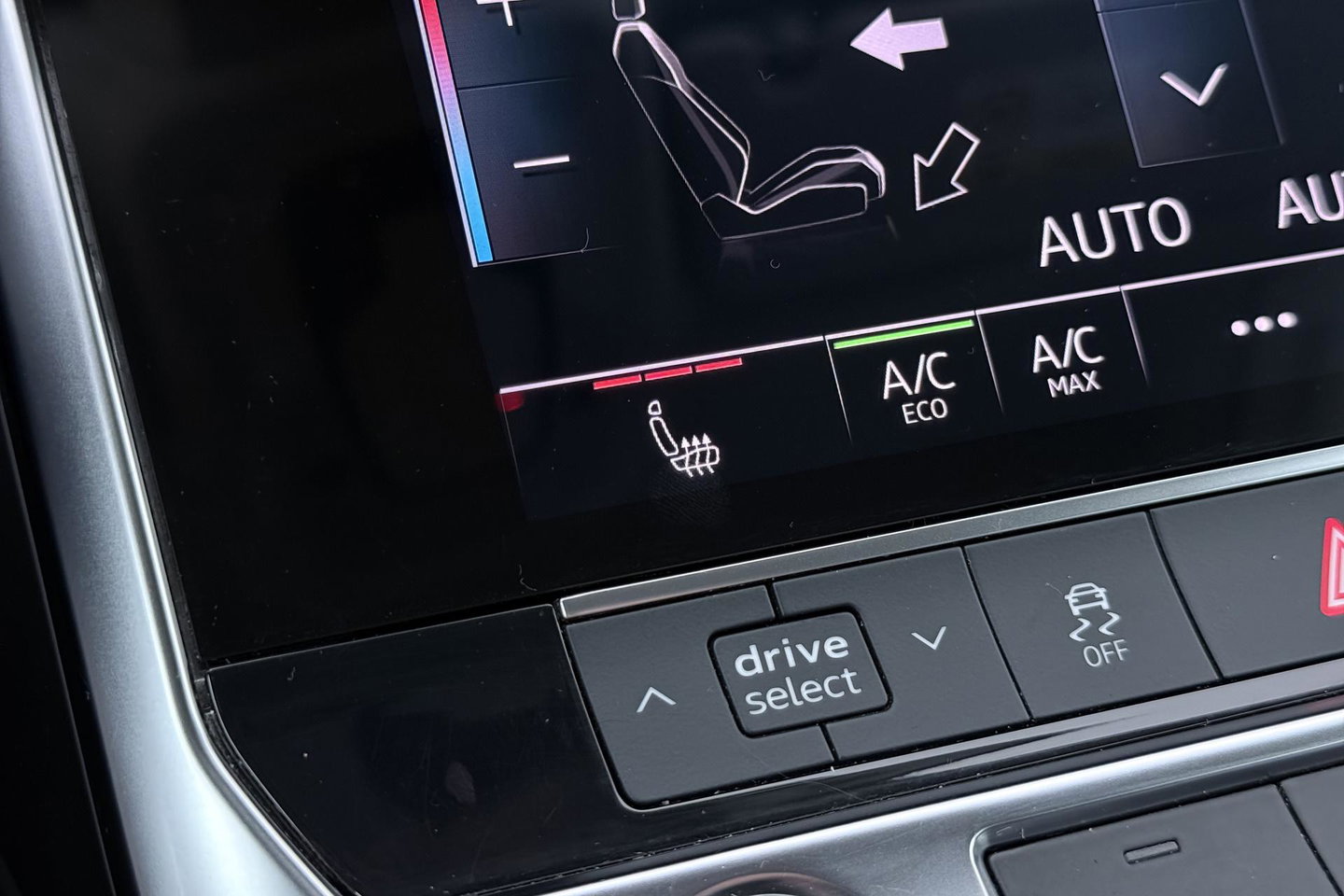 Audi A6 Avant 45 TFSI Design Pro Line Plus | ACC | Trekhaak | Stoelverwarming | Elektrische Achterklep | Navigatie | LED | 18 Inch