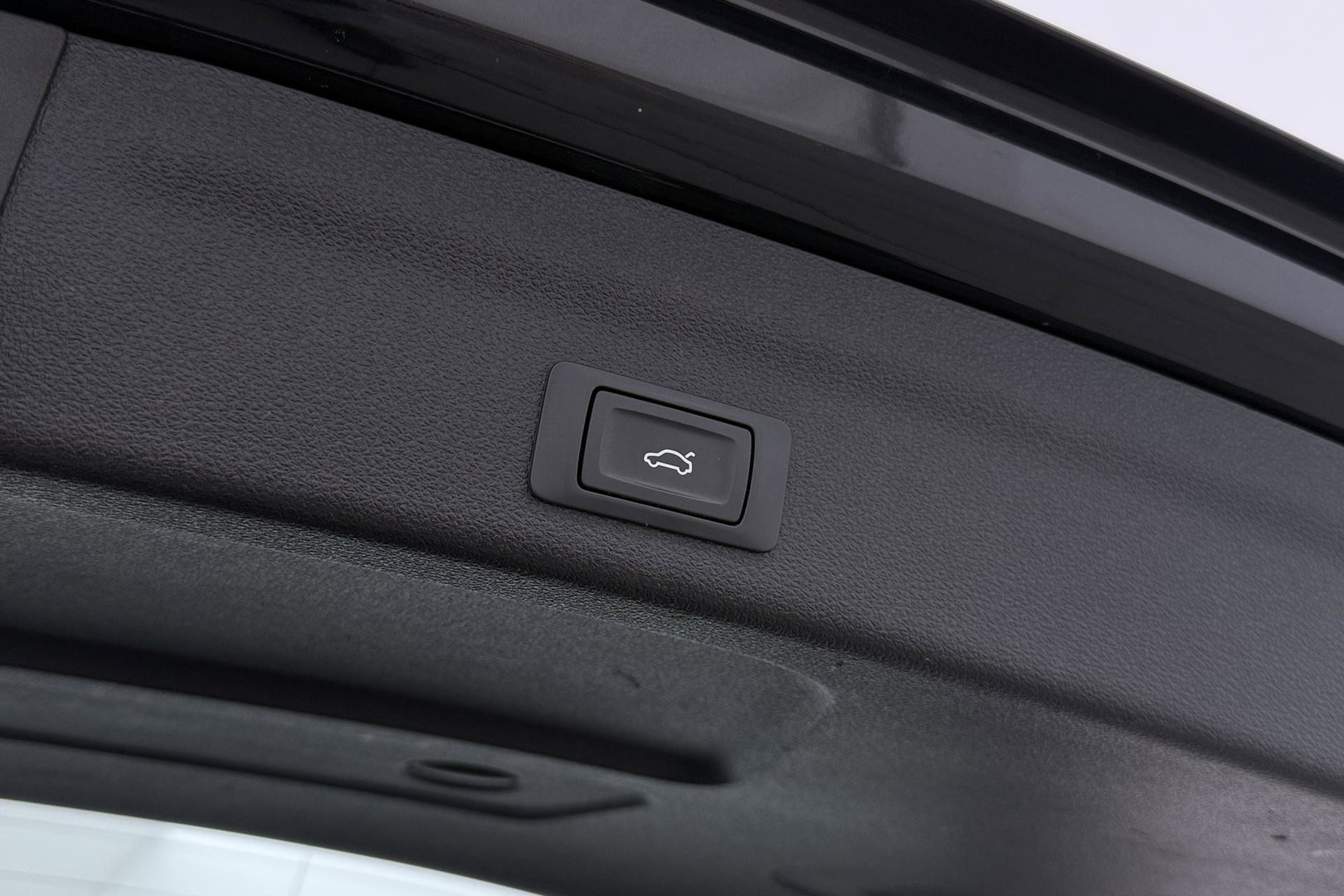 Audi A6 Avant 45 TFSI Design Pro Line Plus | ACC | Trekhaak | Stoelverwarming | Elektrische Achterklep | Navigatie | LED | 18 Inch