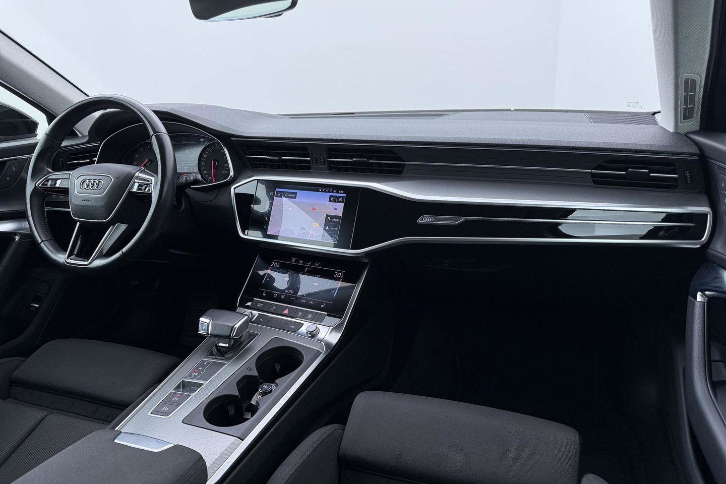 Audi A6 Avant 45 TFSI Design Pro Line Plus | ACC | Trekhaak | Stoelverwarming | Elektrische Achterklep | Navigatie | LED | 18 Inch