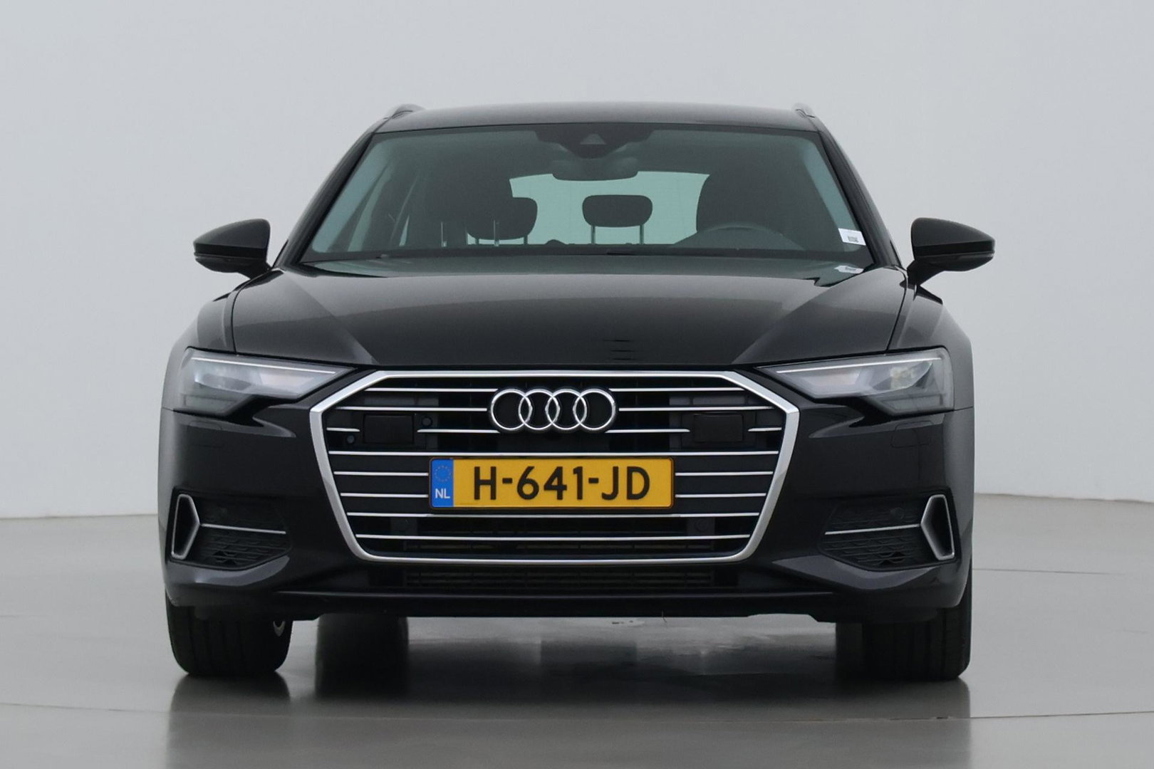 Audi A6 Avant 45 TFSI Design Pro Line Plus | ACC | Trekhaak | Stoelverwarming | Elektrische Achterklep | Navigatie | LED | 18 Inch