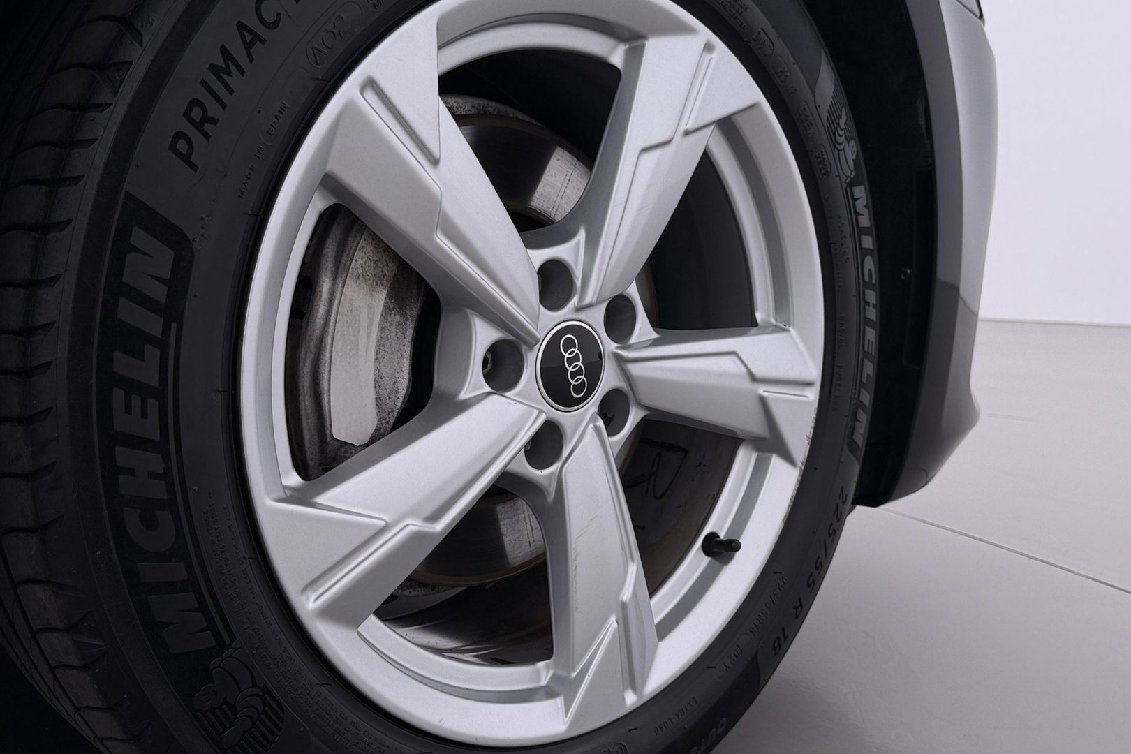 Audi A6 Avant 45 TFSI Design Pro Line Plus | ACC | Trekhaak | Stoelverwarming | Elektrische Achterklep | Navigatie | LED | 18 Inch