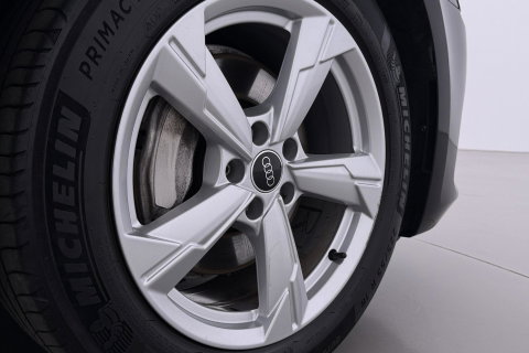 Audi A6 Avant 45 TFSI Design Pro Line Plus | ACC | Trekhaak | Stoelverwarming | Elektrische Achterklep | Navigatie | LED | 18 Inch