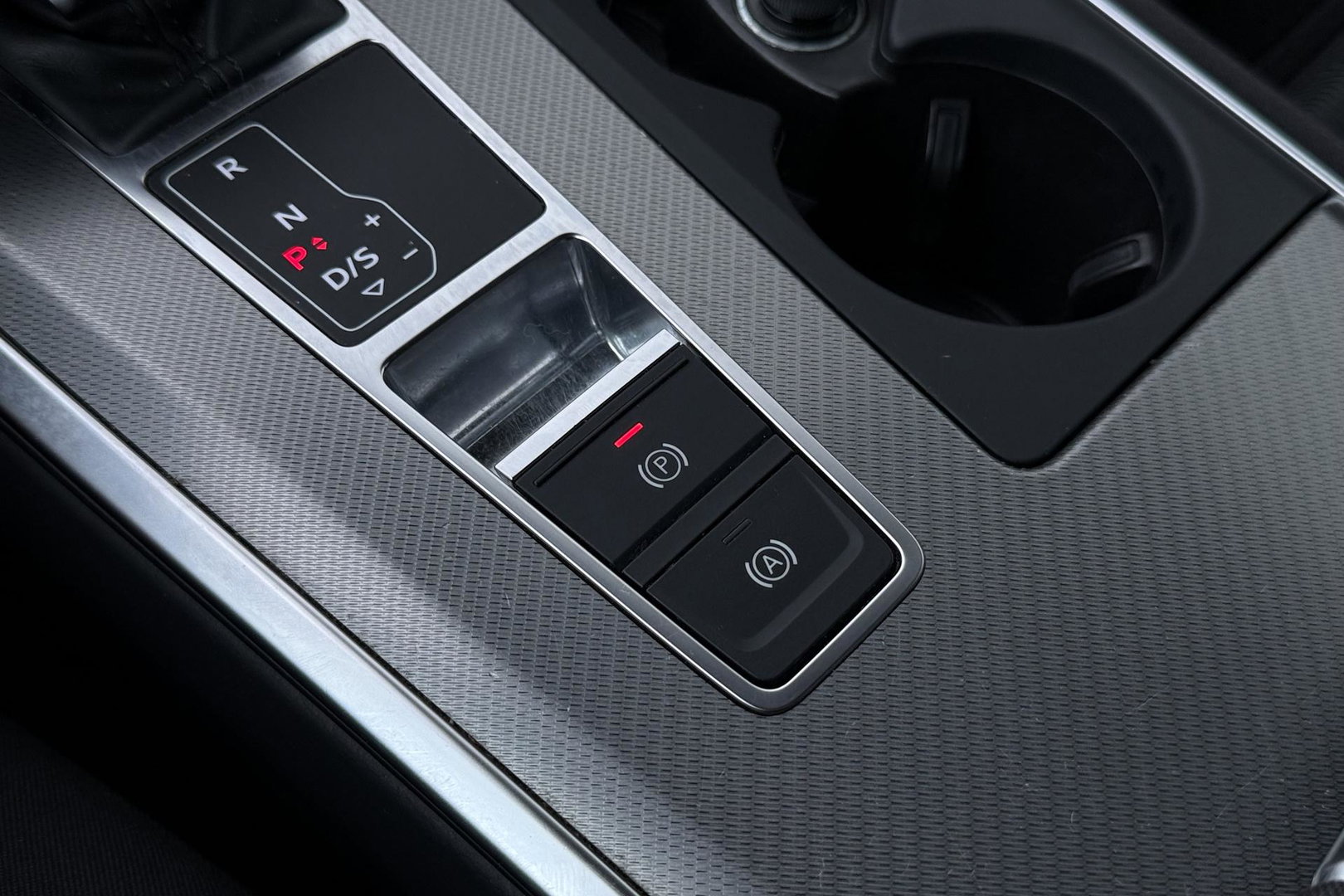 Audi A6 Avant 45 TFSI Design Pro Line Plus | ACC | Trekhaak | Stoelverwarming | Elektrische Achterklep | Navigatie | LED | 18 Inch