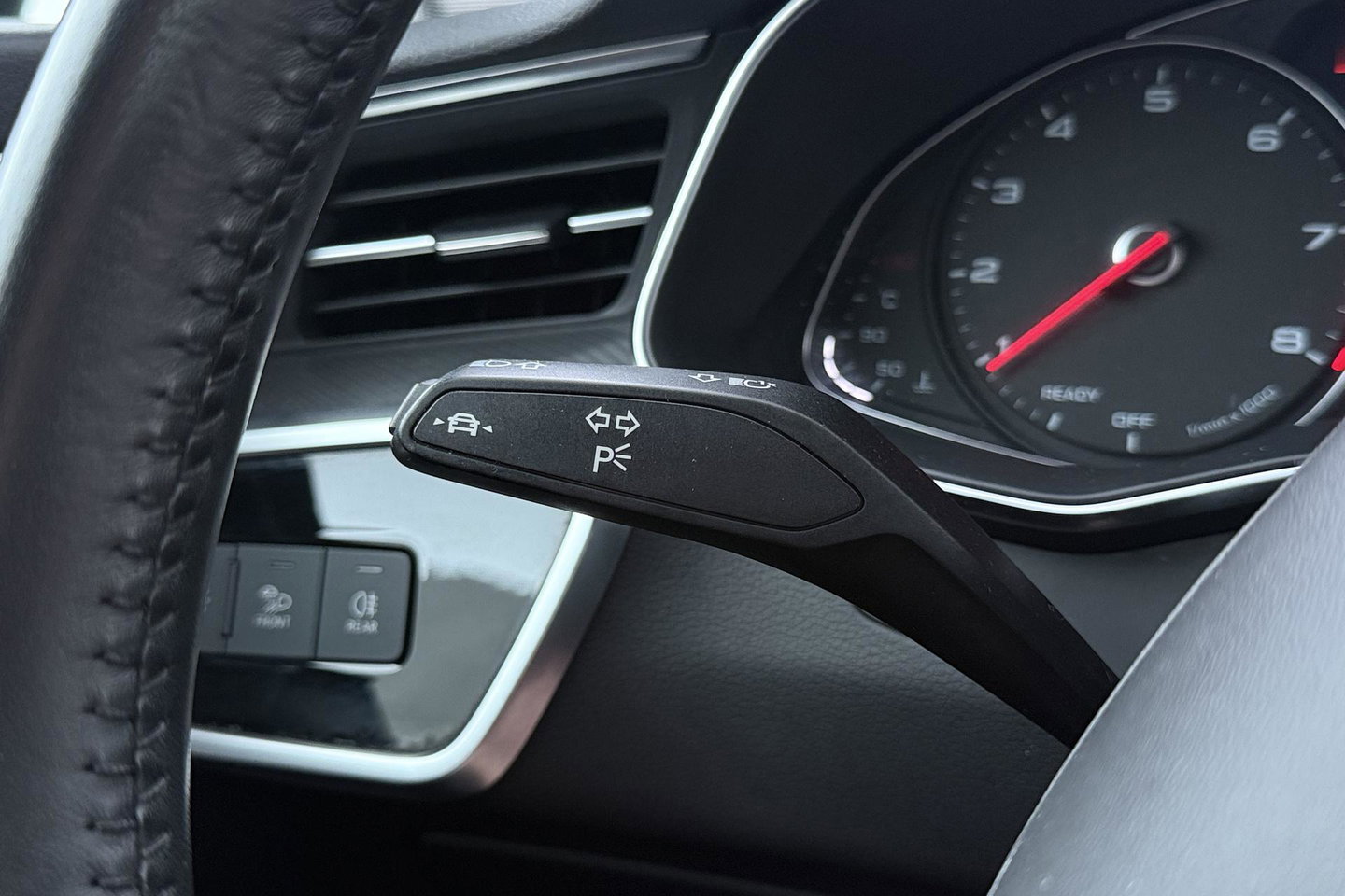 Audi A6 Avant 45 TFSI Design Pro Line Plus | ACC | Trekhaak | Stoelverwarming | Elektrische Achterklep | Navigatie | LED | 18 Inch