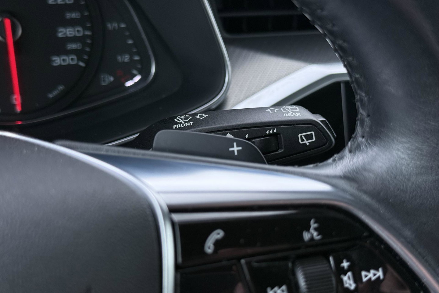 Audi A6 Avant 45 TFSI Design Pro Line Plus | ACC | Trekhaak | Stoelverwarming | Elektrische Achterklep | Navigatie | LED | 18 Inch