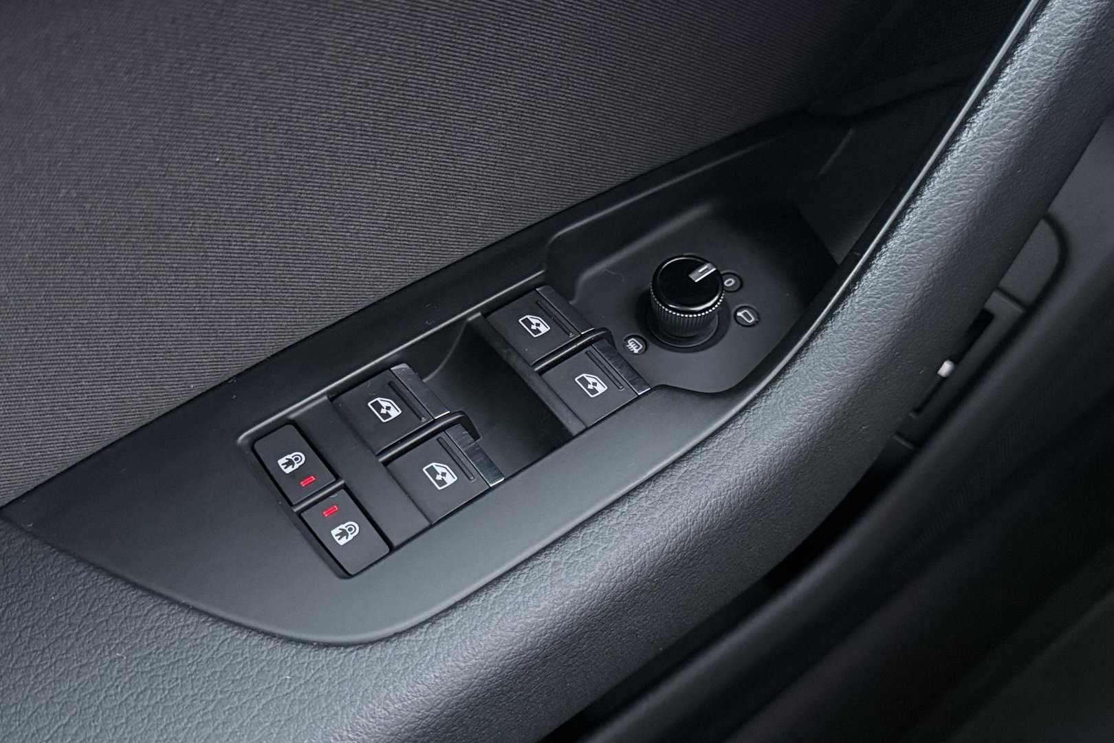 Audi A6 Avant 45 TFSI Design Pro Line Plus | ACC | Trekhaak | Stoelverwarming | Elektrische Achterklep | Navigatie | LED | 18 Inch