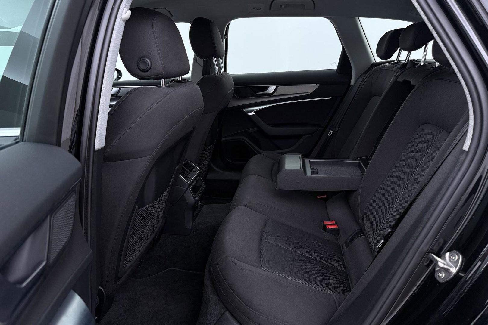 Audi A6 Avant 45 TFSI Design Pro Line Plus | ACC | Trekhaak | Stoelverwarming | Elektrische Achterklep | Navigatie | LED | 18 Inch