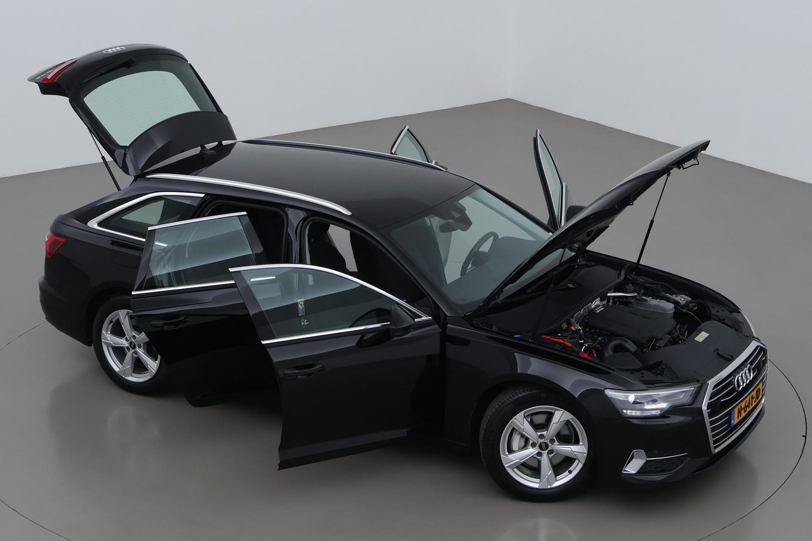 Audi A6 Avant 45 TFSI Design Pro Line Plus | ACC | Trekhaak | Stoelverwarming | Elektrische Achterklep | Navigatie | LED | 18 Inch