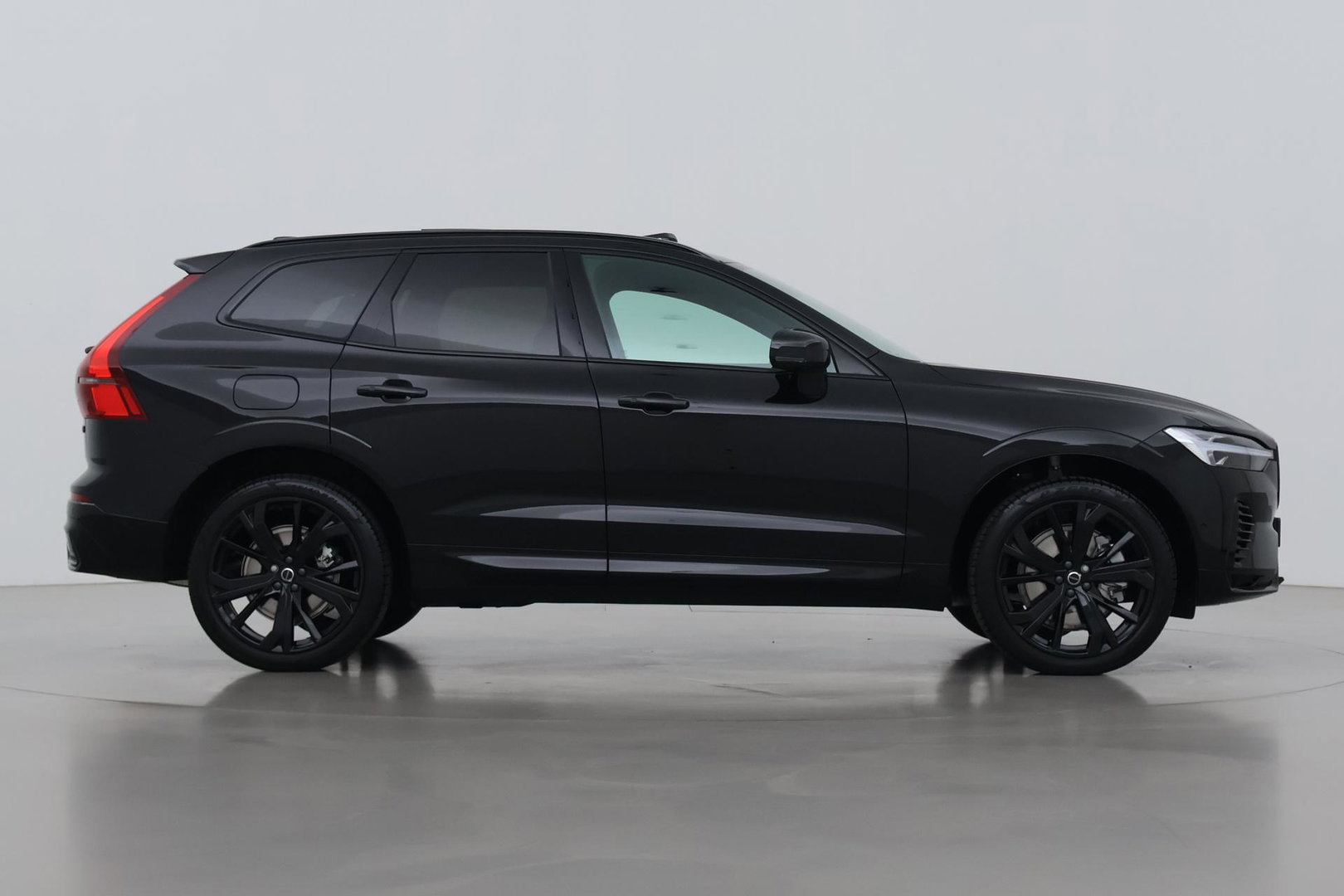 Volvo XC60 T8 Plug-in hybrid Plus Black Edition | ACC | Panoramadak | Harman/Kardon | 360° Camera | Head-Up | 21 inch