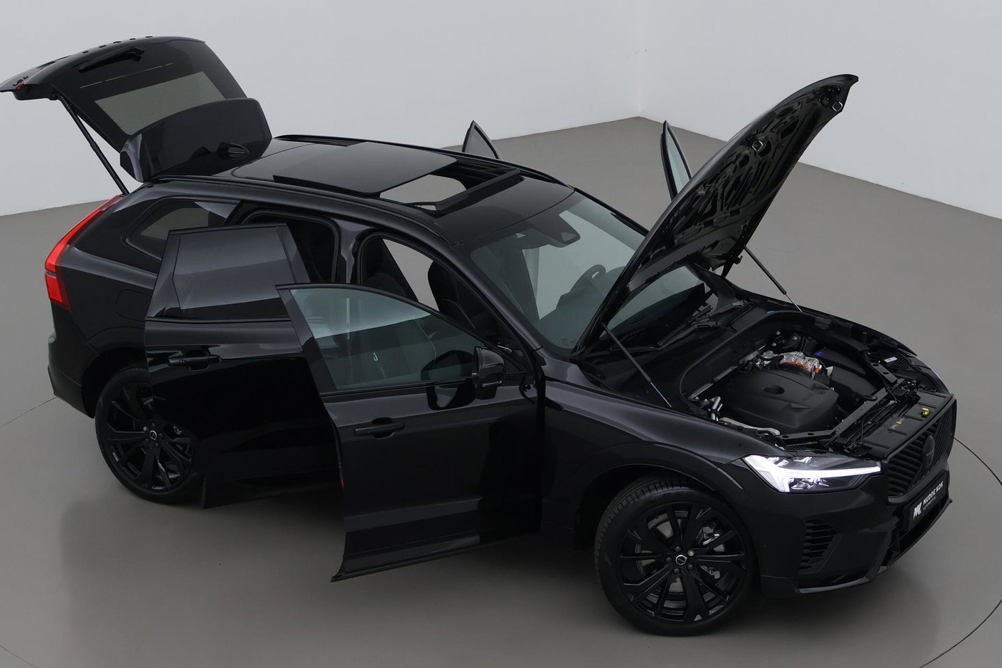 Volvo XC60 T8 Plug-in hybrid Plus Black Edition | ACC | Panoramadak | Harman/Kardon | 360° Camera | Head-Up | 21 inch