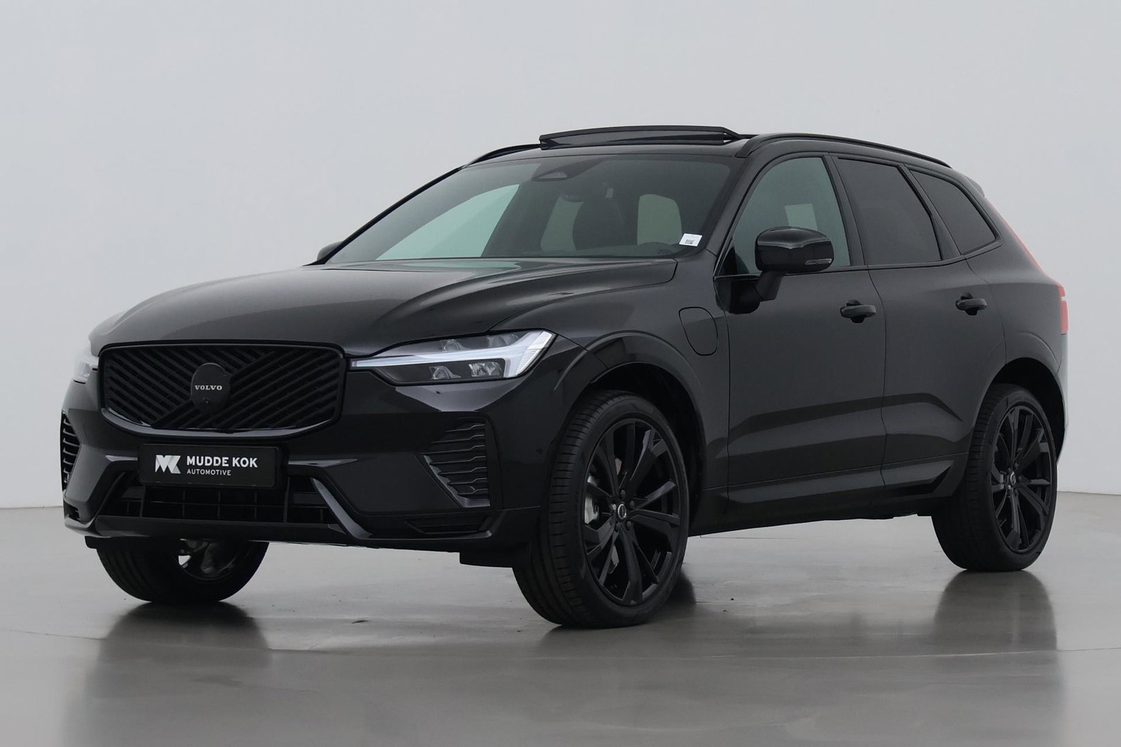 Volvo XC60 T8 Plug-in hybrid Plus Black Edition | ACC | Panoramadak | Harman/Kardon | 360° Camera | Head-Up | 21 inch