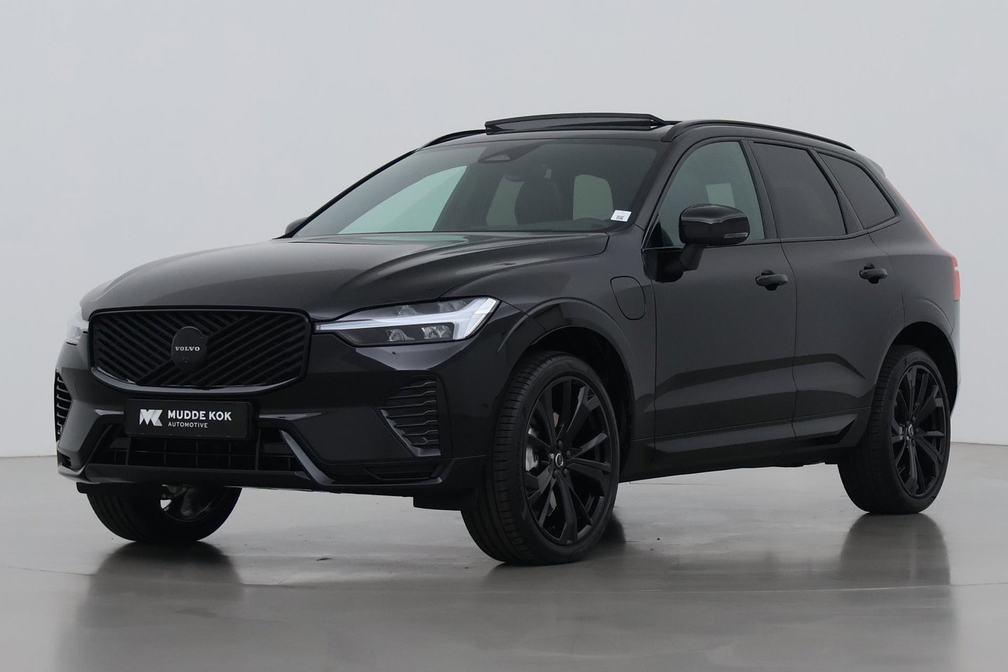 Volvo XC60 T8 Plug-in hybrid Plus Black Edition | ACC | Panoramadak | Harman/Kardon | 360° Camera | Head-Up | 21 inch