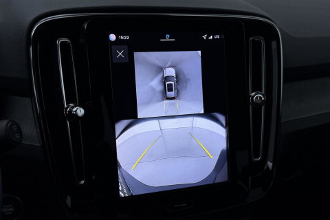Volvo XC40 2.0 B3 Plus Dark | ACC | 360° Camera | Harman/Kardon | Memory | Stoel+Stuurverwarming | 19 Inch
