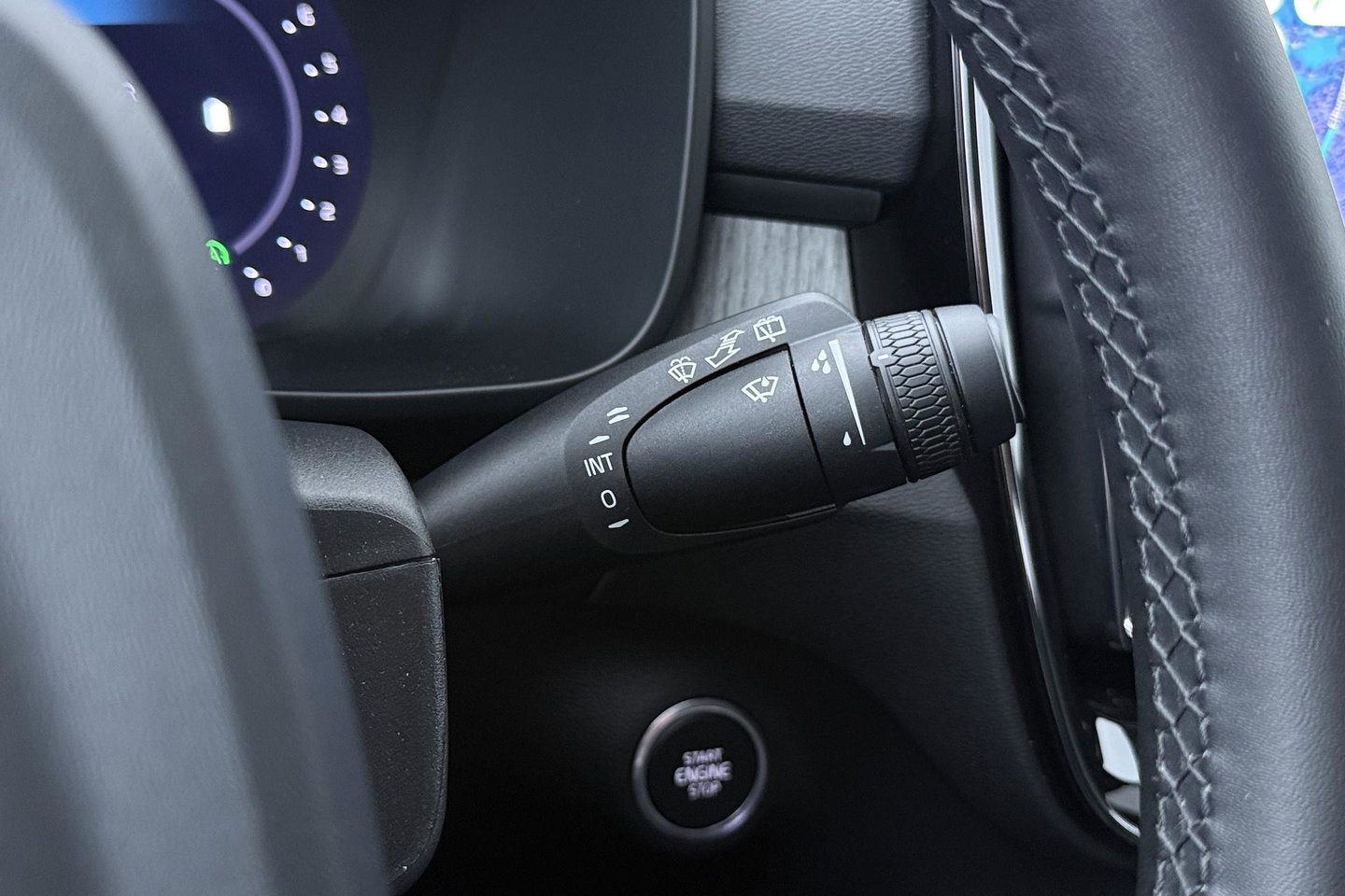 Volvo XC40 2.0 B3 Plus Dark | ACC | 360° Camera | Harman/Kardon | Memory | Stoel+Stuurverwarming | 19 Inch