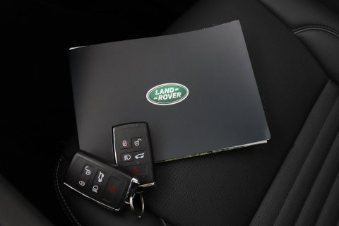 Land Rover Discovery Sport P270e PHEV Dynamic SE | NIEUW! | Panoramadak | Trekhaak | ACC | Meridian | Stoel+Stuurverwarming
