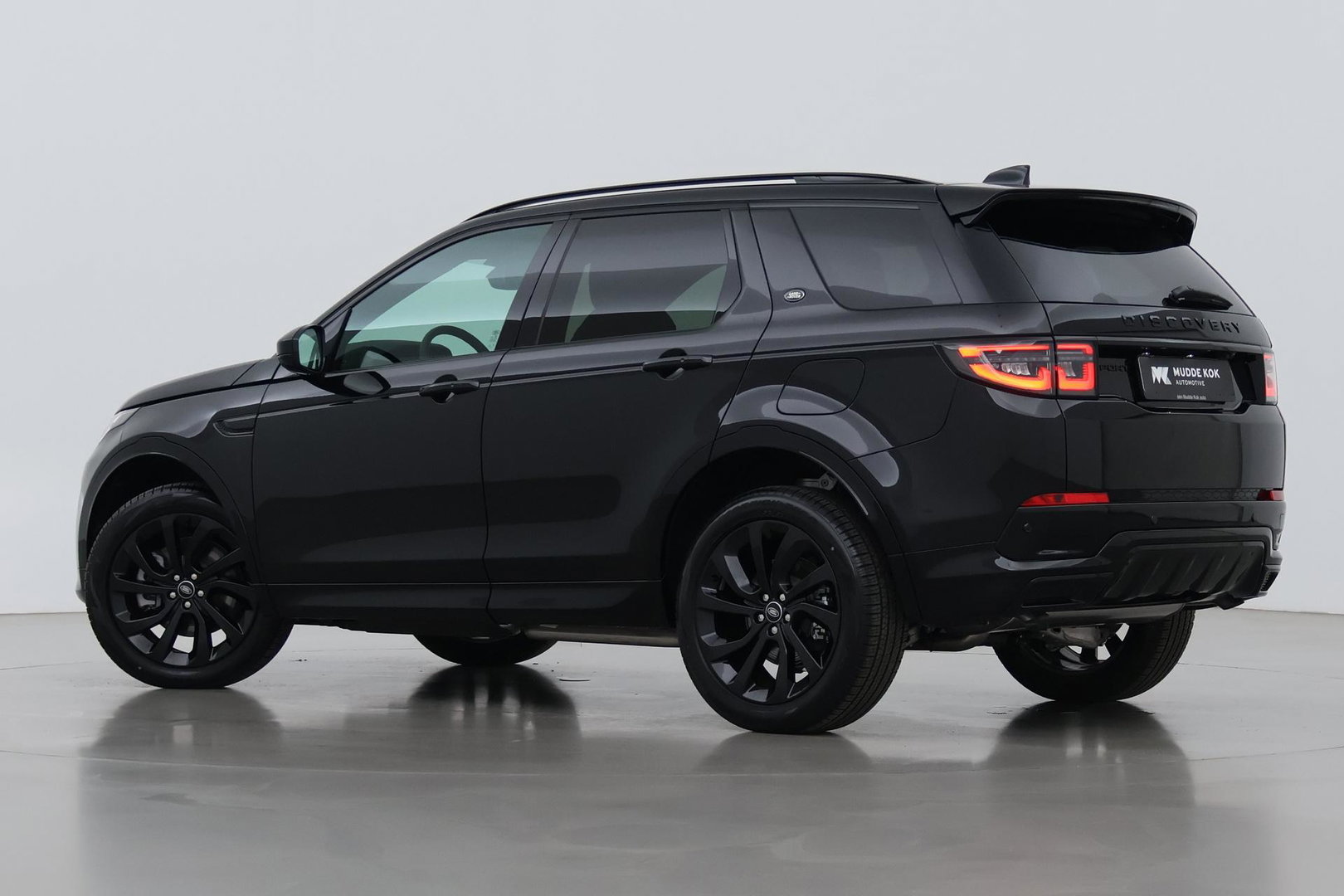 Land Rover Discovery Sport P270e PHEV Dynamic SE | NIEUW! | Panoramadak | Trekhaak | ACC | Meridian | Stoel+Stuurverwarming