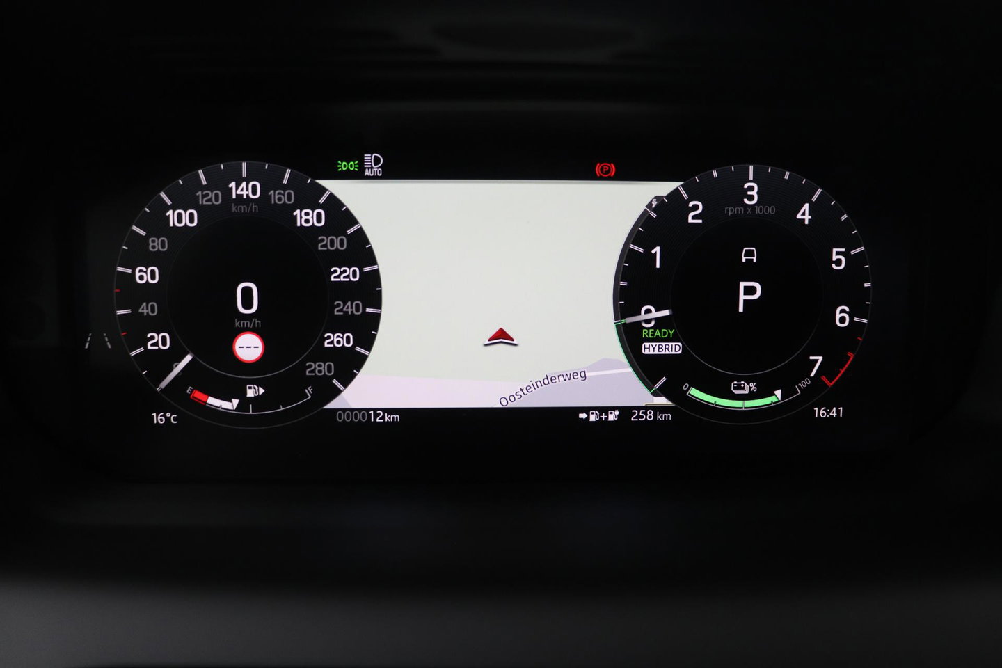 Land Rover Discovery Sport P270e PHEV Dynamic SE | NIEUW! | Panoramadak | Trekhaak | ACC | Meridian | Stoel+Stuurverwarming