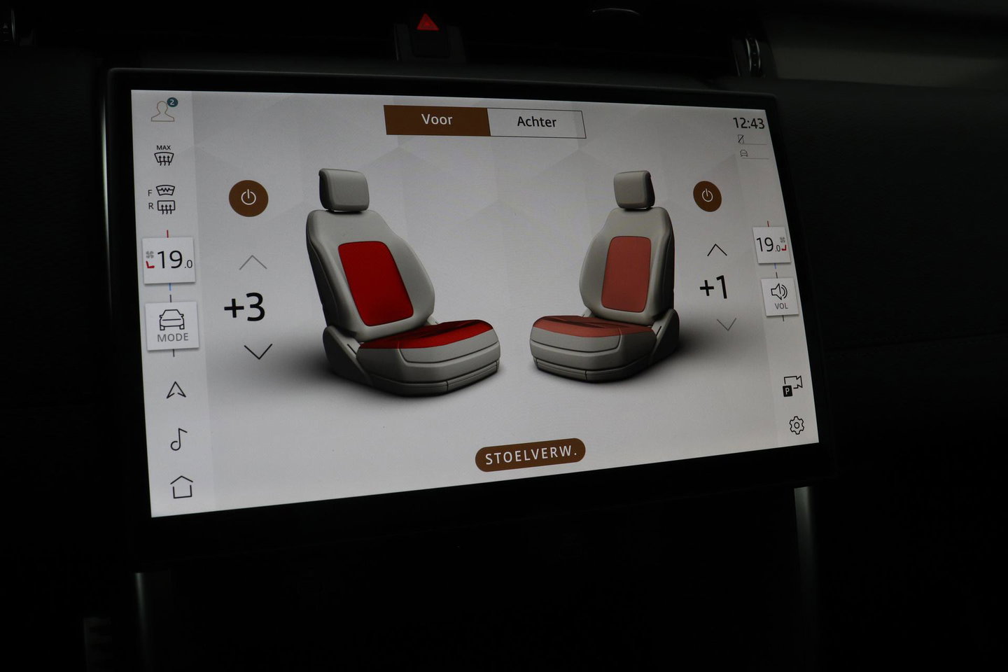 Land Rover Discovery Sport P270e PHEV Dynamic SE | NIEUW! | Panoramadak | Trekhaak | ACC | Meridian | Stoel+Stuurverwarming
