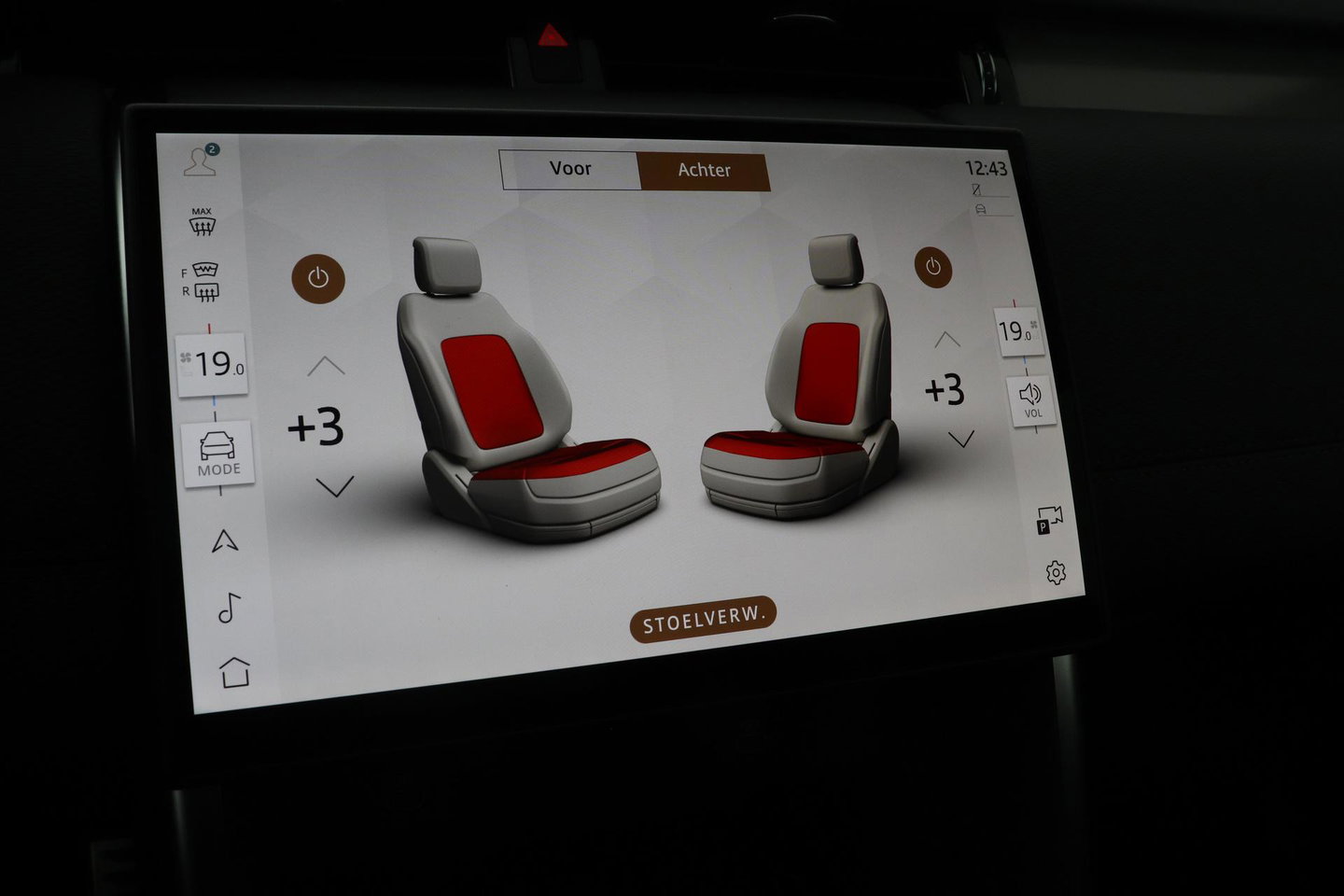 Land Rover Discovery Sport P270e PHEV Dynamic SE | NIEUW! | Panoramadak | Trekhaak | ACC | Meridian | Stoel+Stuurverwarming